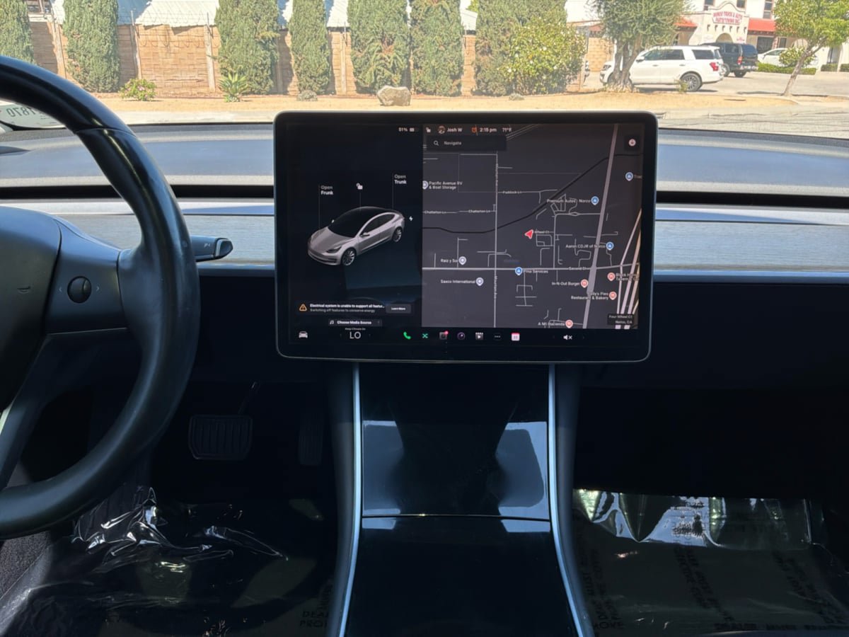 Used 2018 Tesla Model 3 Long Range RWD image 15