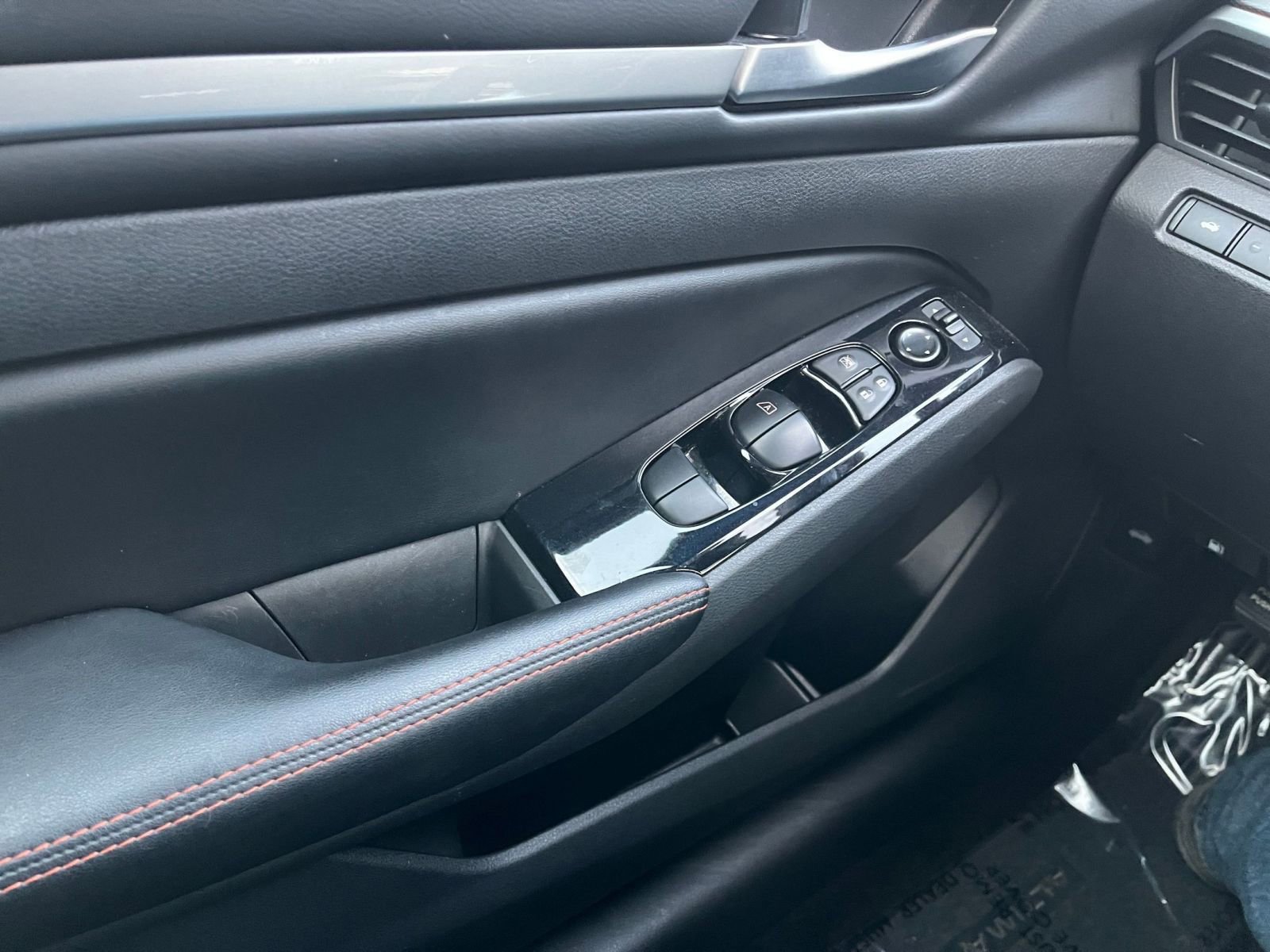 Used 2025 Nissan Altima 2.5 SR image 20