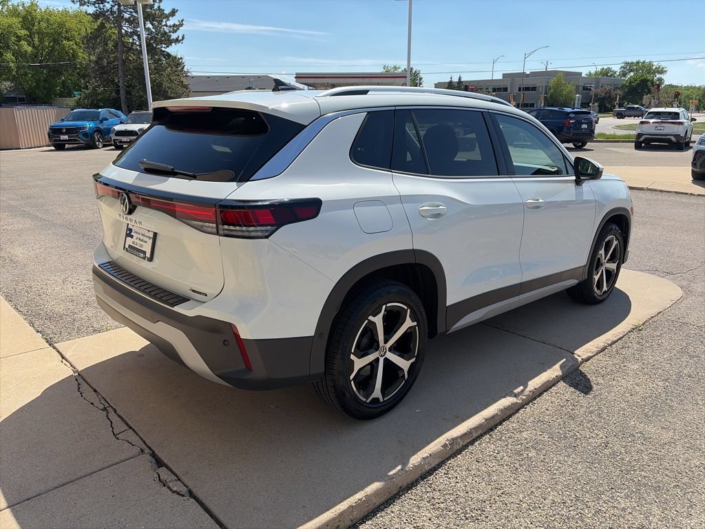 Certified 2026 Volkswagen Tiguan SE AWD/4WD image 9