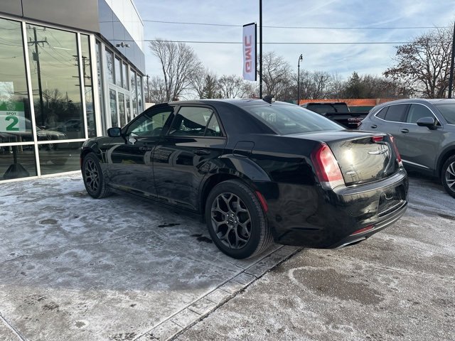 Used 2018 Chrysler 300 S w/ 300S Premium Group image 5