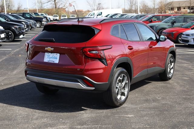 Used 2025 Chevrolet Trax LT FWD image 5