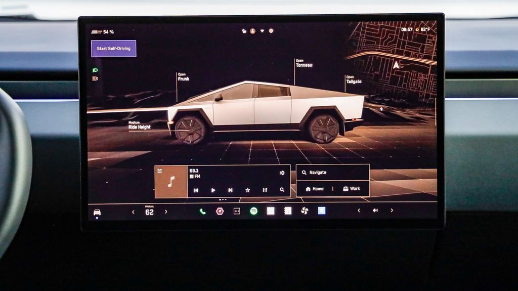 Used 2024 Tesla Cybertruck AWD Crew Cab image 17