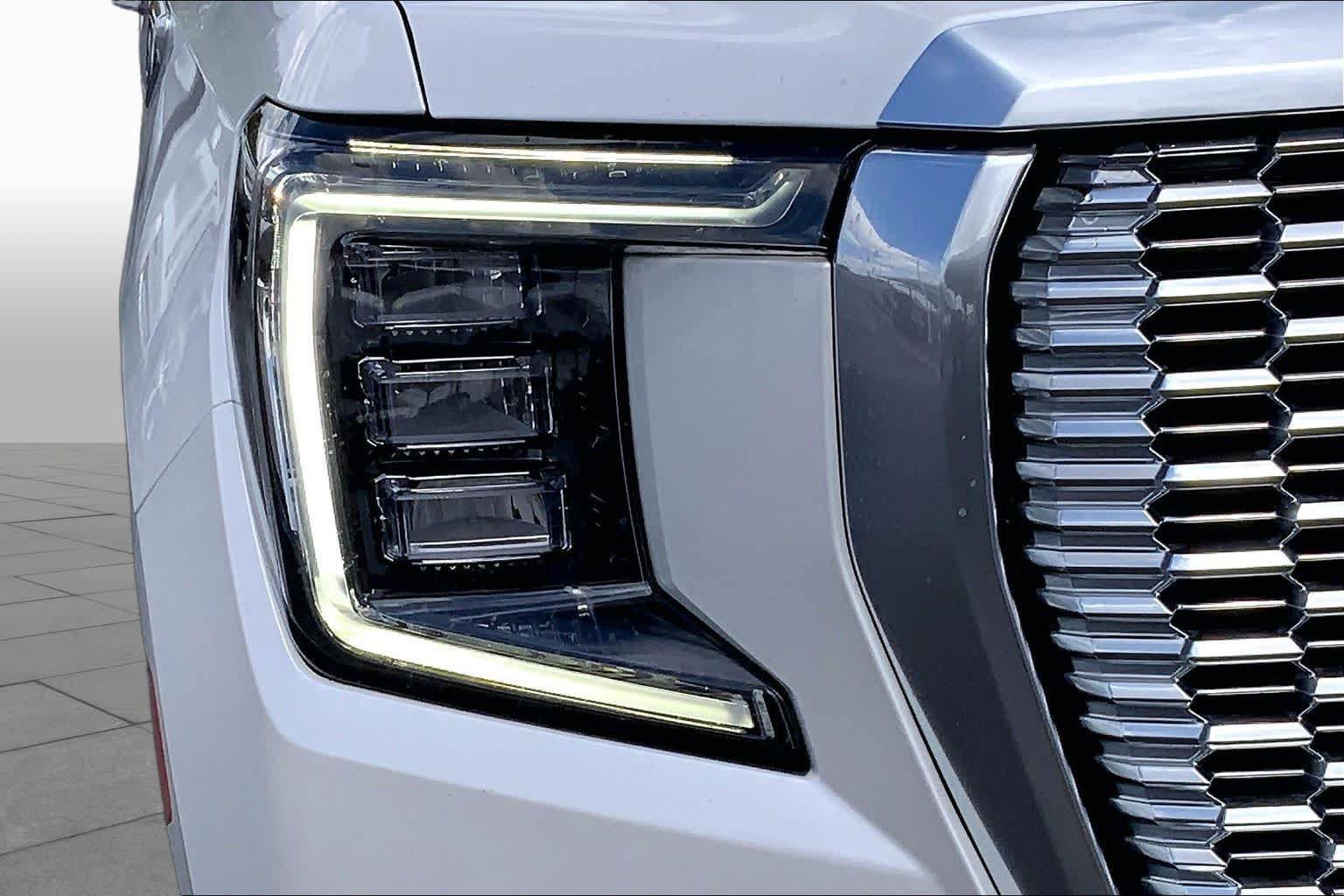 Used 2023 GMC Yukon XL Denali w/ Max Trailering Package AWD/4WD image 28