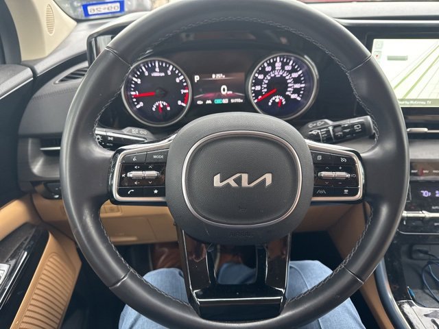 Certified 2024 Kia Carnival EX image 12