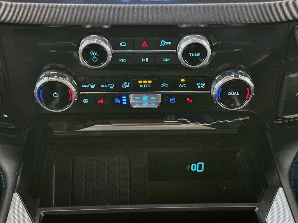Used 2026 Ford F450 Platinum AWD/4WD image 18