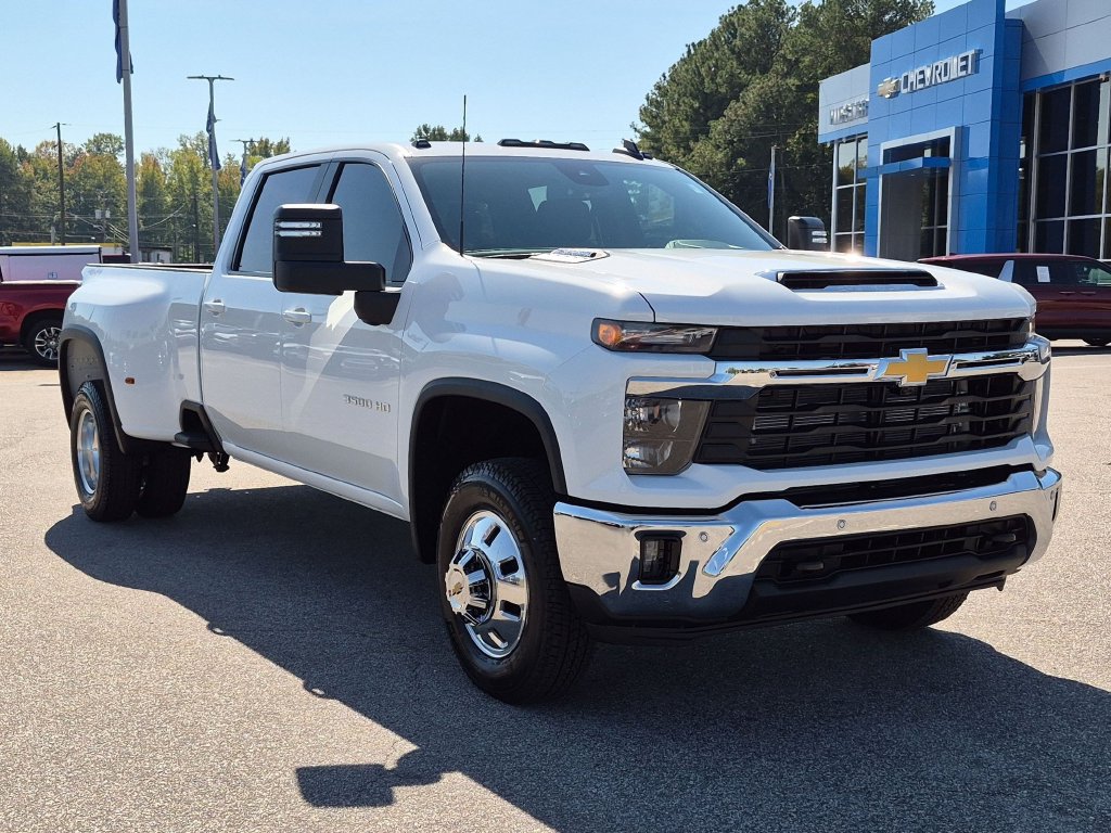 New 2026 Chevrolet Silverado 3500 LT w/ All Star Edition AWD/4WD image 2