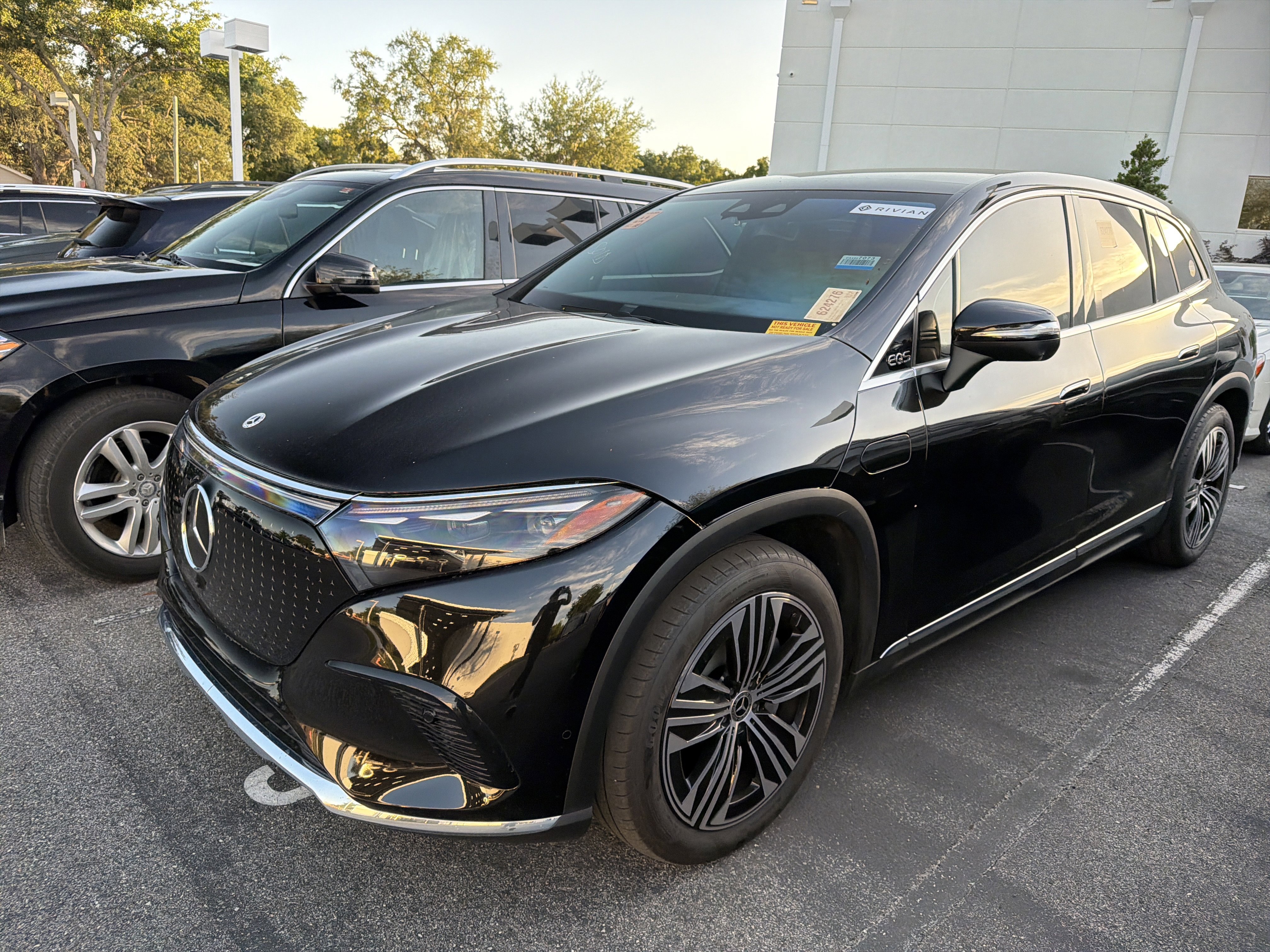 Used 2023 Mercedes-Benz EQS 450+ SUV image 4