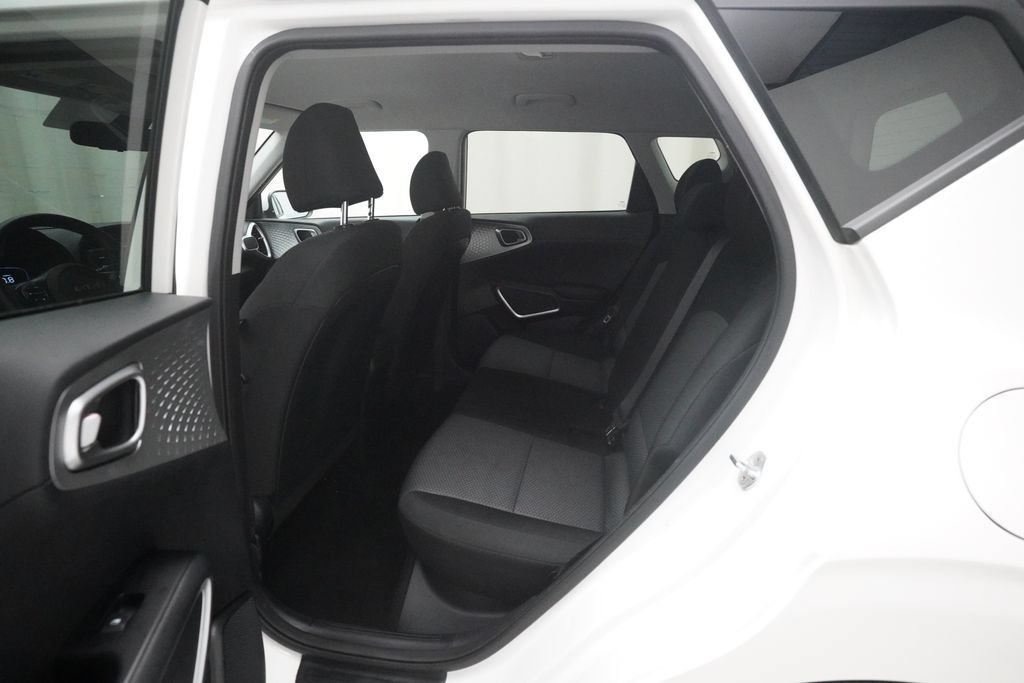 Used 2023 Kia Soul LX w/ LX Technology Package FWD image 15