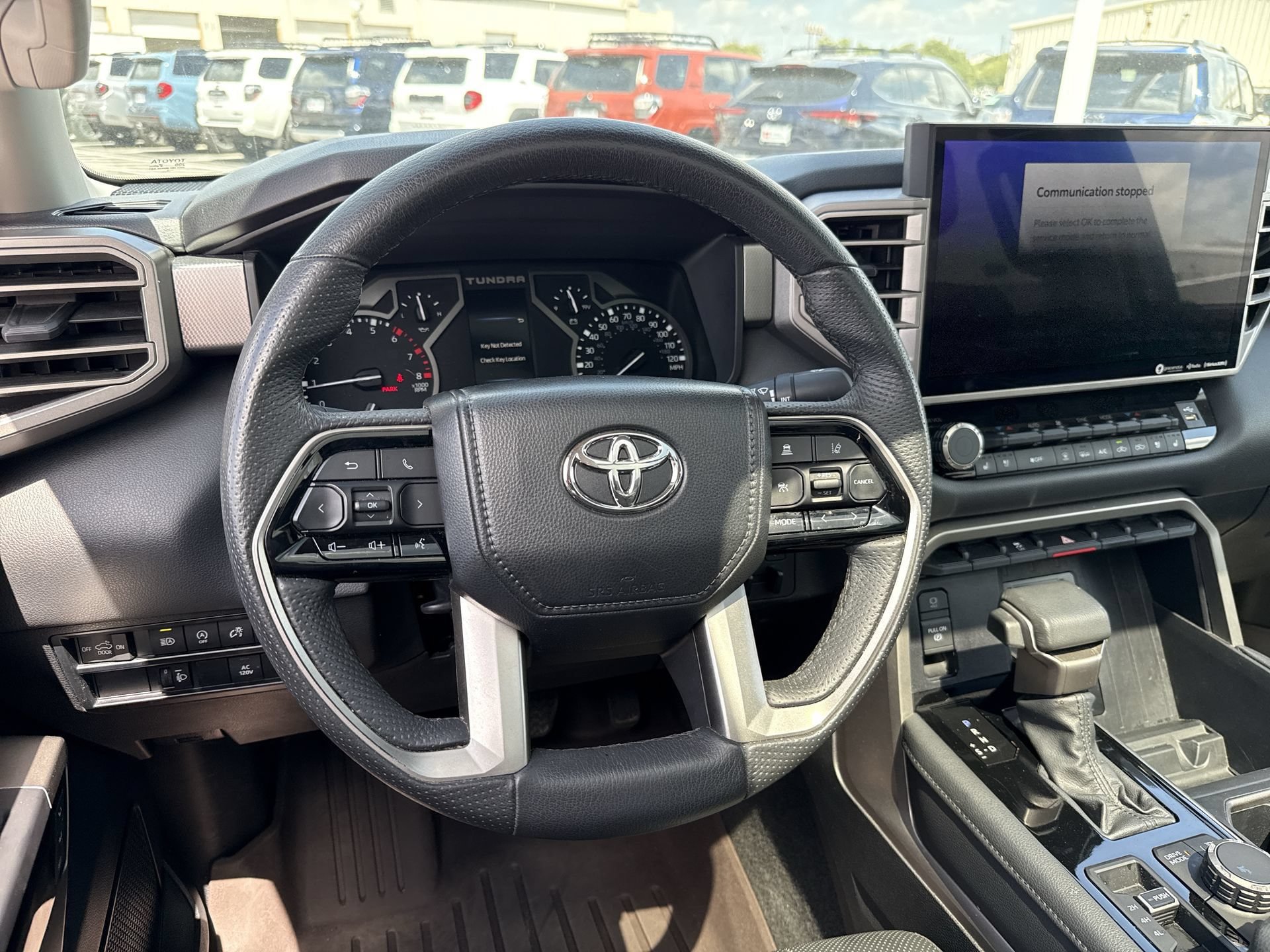 Used 2023 Toyota Tundra Limited w/ Power Package AWD/4WD image 11