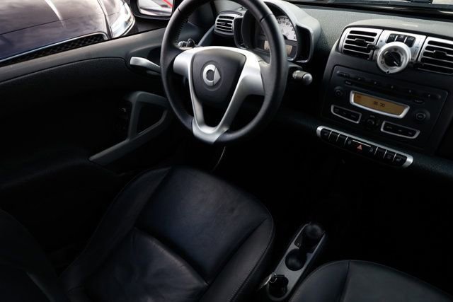 Used 2009 smart fortwo passion image 15