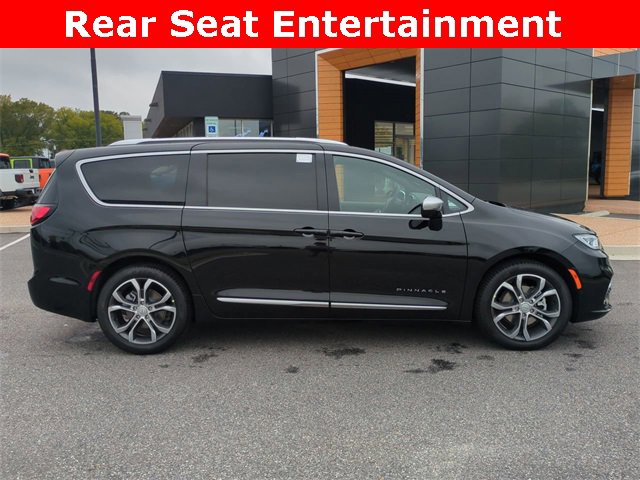 New 2026 Chrysler Pacifica Pinnacle image 3