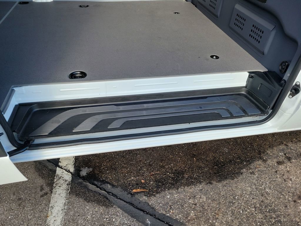 Used 2025 Mercedes-Benz Sprinter 2500 image 18