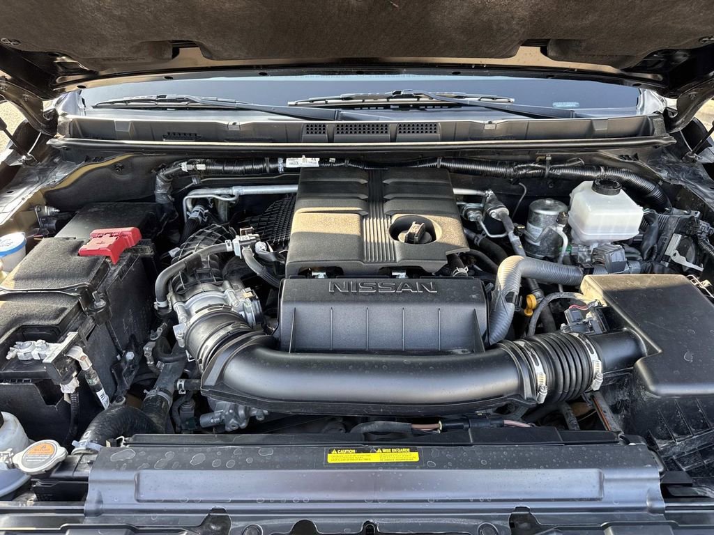 Used 2025 Nissan Frontier SV RWD image 3