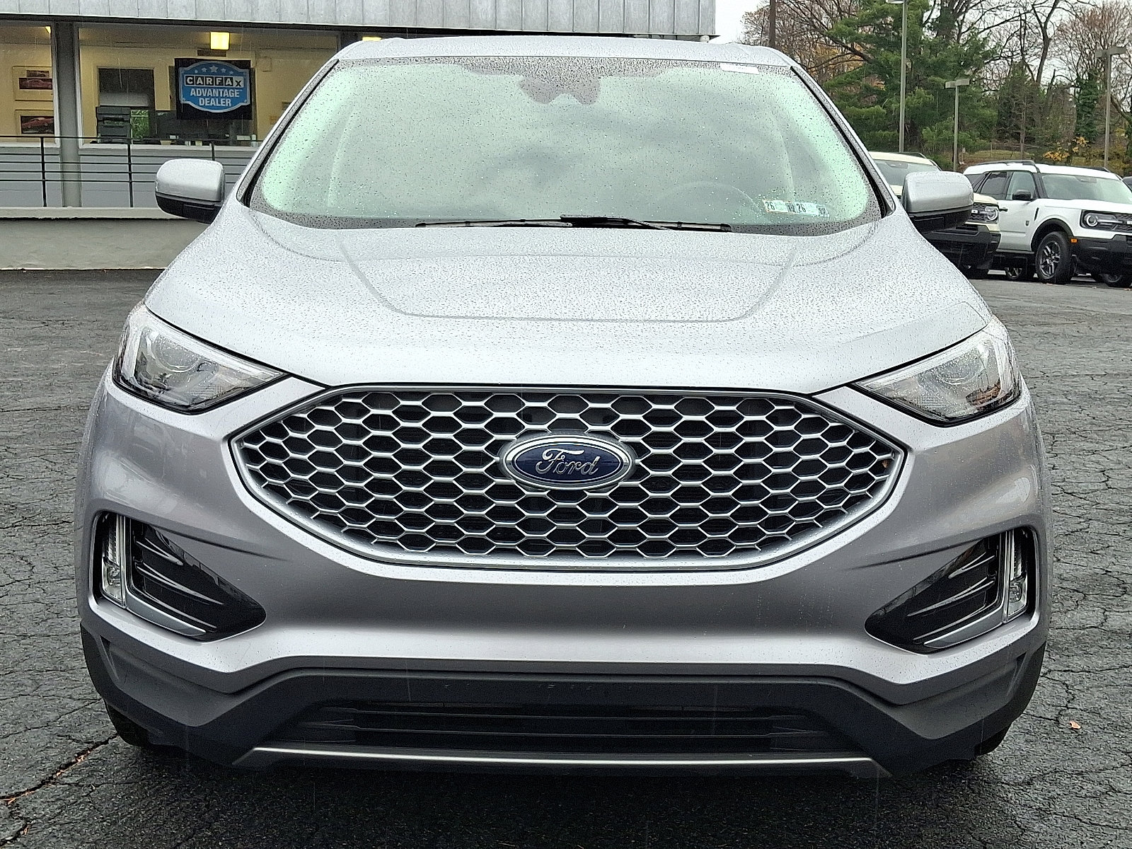 Used 2024 Ford Edge SEL w/ Convenience Package image 2