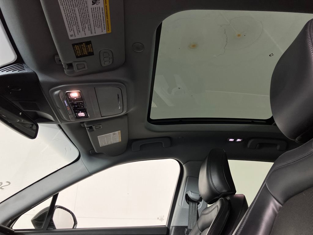 Used 2022 Lincoln Corsair AWD w/ Premium Package image 34