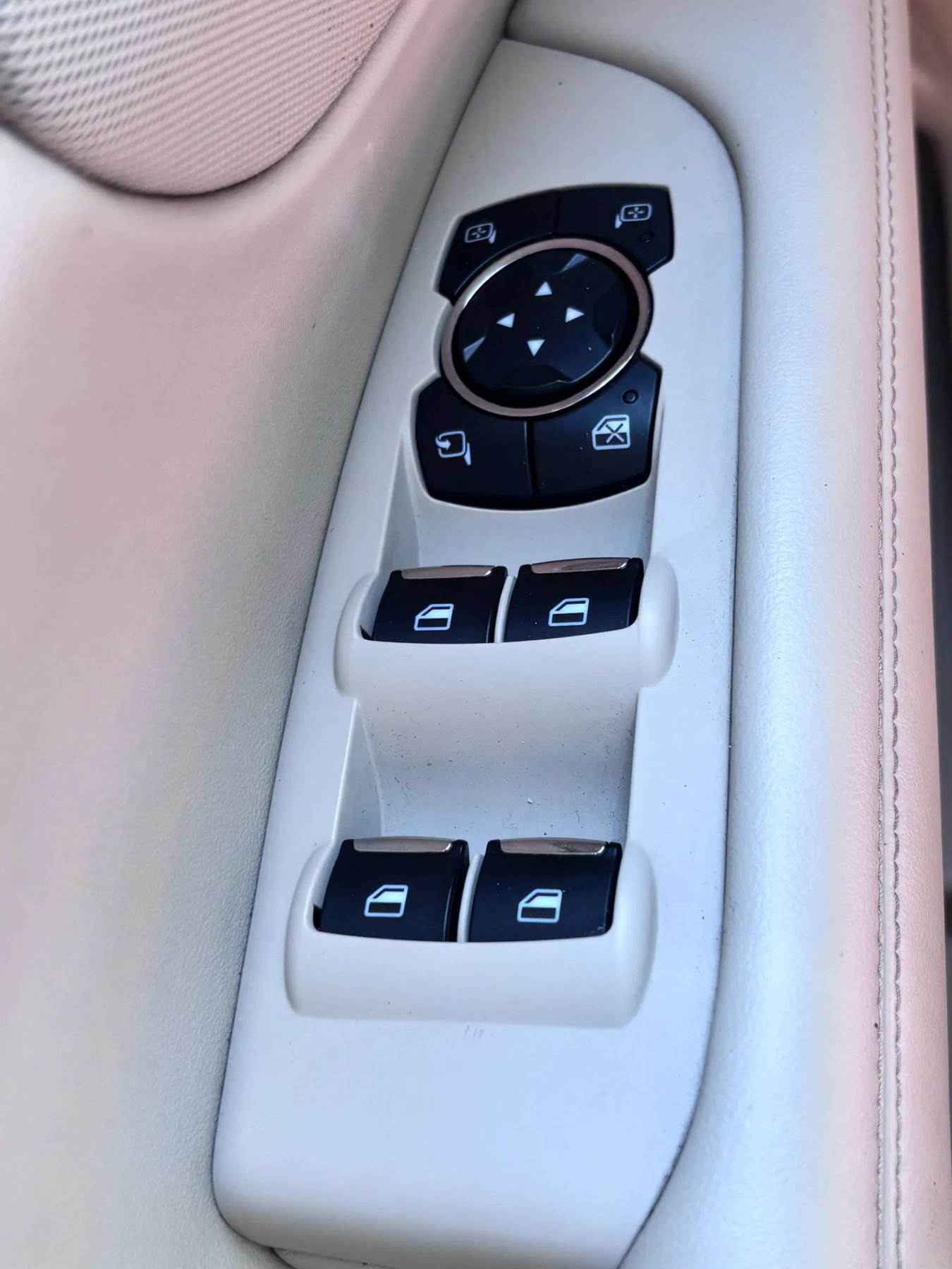Used 2020 Lincoln MKZ Reserve w/ Elements Package FWD image 8