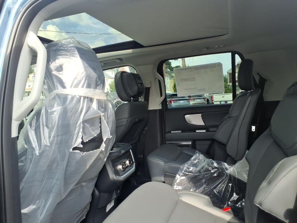 New 2027 Ford Expedition Active AWD/4WD image 11