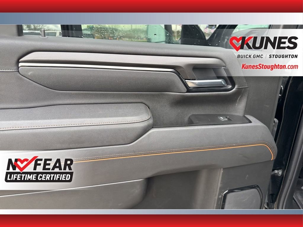 Used 2025 GMC Sierra 2500 AT4 image 37