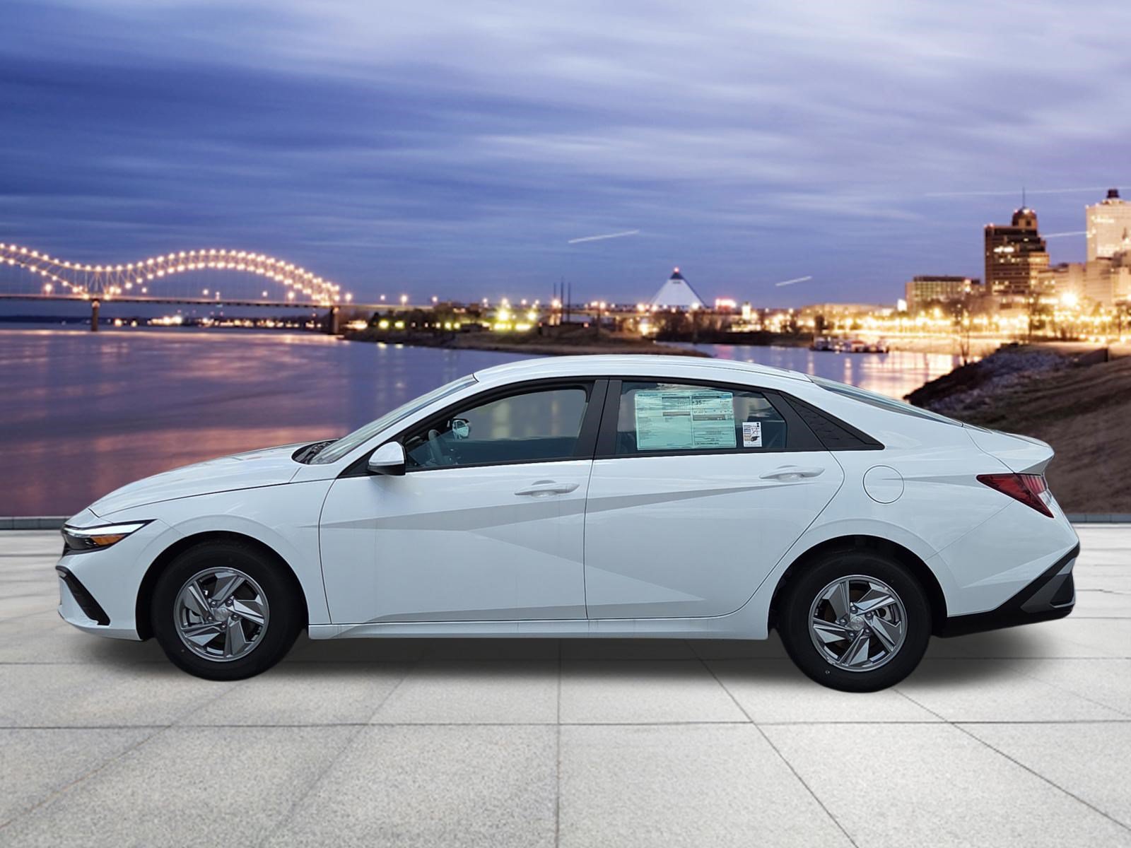 New 2026 Hyundai Elantra SE FWD image 2