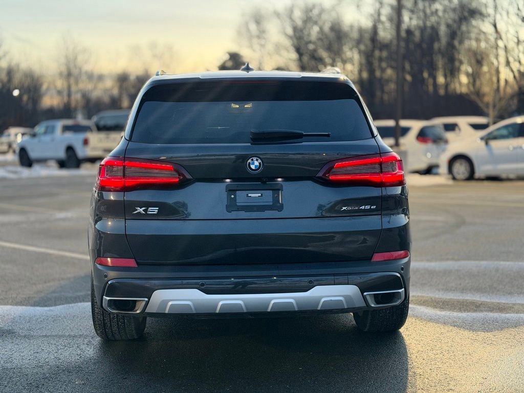 Used 2023 BMW X5 xDrive45e image 5
