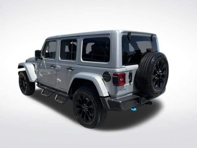 Used 2024 Jeep Wrangler Unlimited Sahara w/ Technology Group AWD/4WD image 14