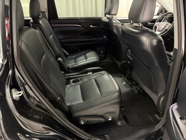 Used 2015 Toyota Highlander Limited Platinum AWD/4WD image 8