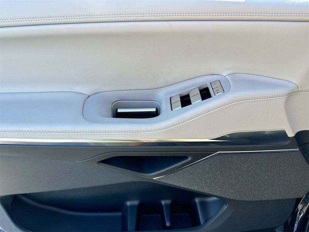 New 2025 Lincoln Navigator L Reserve image 21