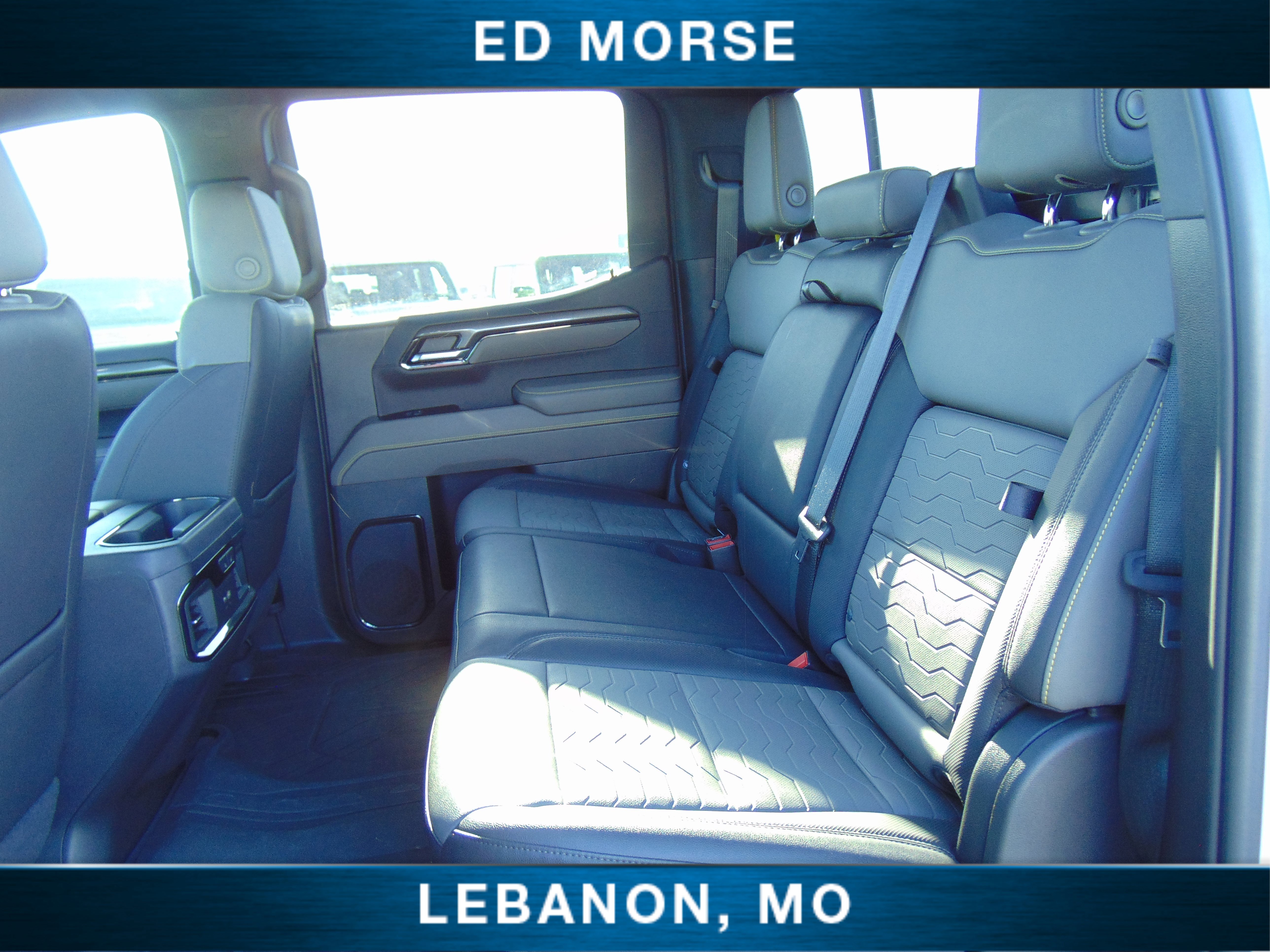 Used 2022 Chevrolet Silverado 1500 ZR2 w/ Technology Package image 12