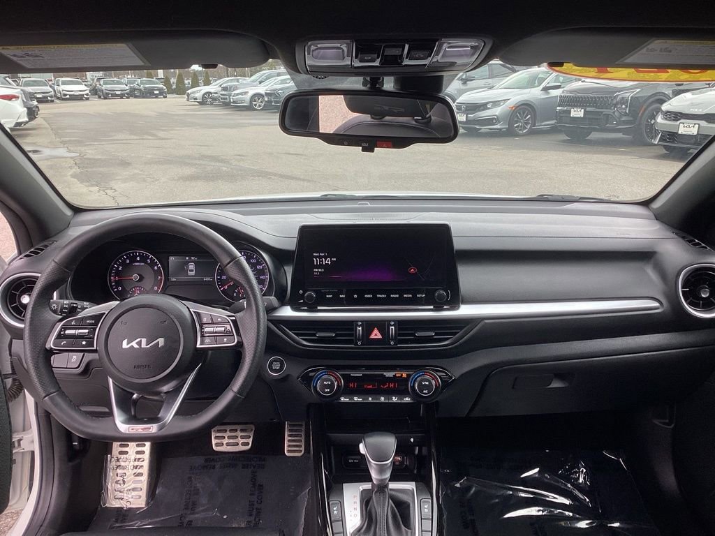 Used 2024 Kia Forte GT-Line w/ GT-Line Premium Package FWD image 16