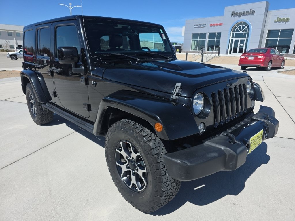 Used 2015 Jeep Wrangler Unlimited Sahara AWD/4WD image 3