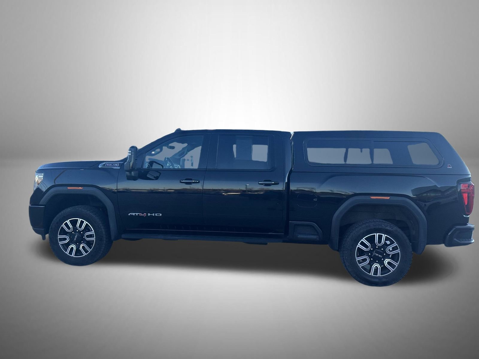 Used 2022 GMC Sierra 2500 AT4 w/ AT4 Premium Plus Package image 4