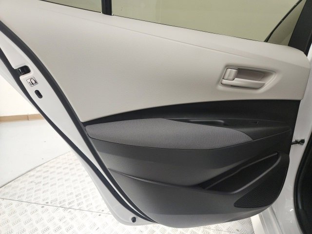 Used 2026 Toyota Corolla LE image 9