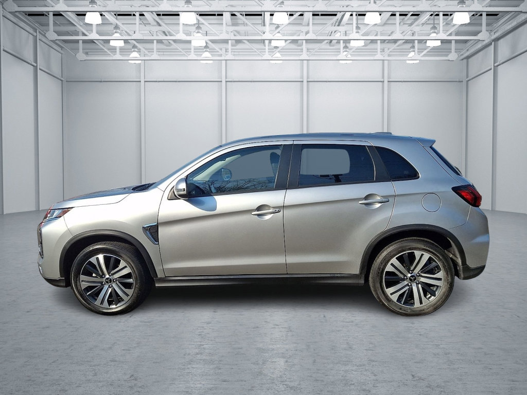 Used 2024 Mitsubishi Outlander Sport SE image 2