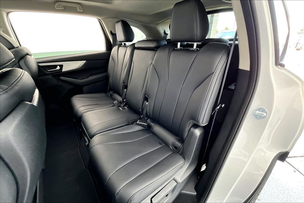 Certified 2025 Acura MDX FWD image 32