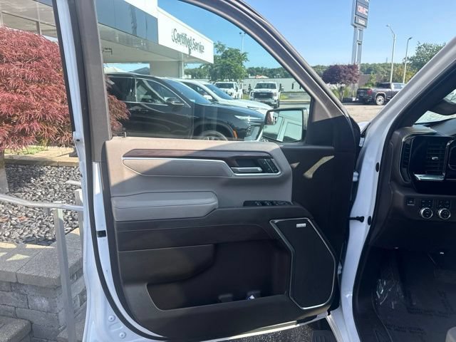 Used 2023 GMC Sierra 1500 SLT w/ SLT Premium Package AWD/4WD image 11