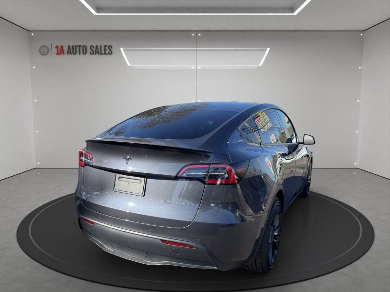 Used 2022 Tesla Model Y Performance AWD/4WD image 5