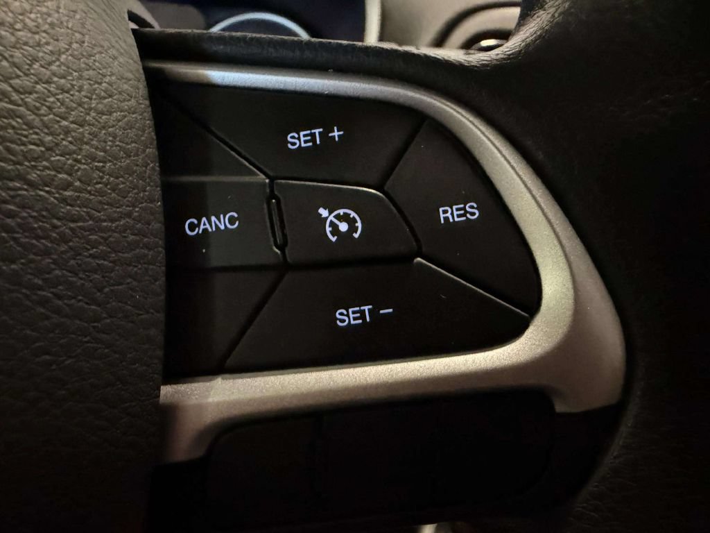 Used 2021 Jeep Compass Sport AWD/4WD image 39