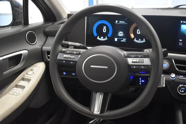 Used 2025 Hyundai Sonata SEL FWD image 24