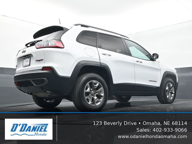 Used 2019 Jeep Cherokee Trailhawk w/ Cold Weather Group AWD/4WD image 12