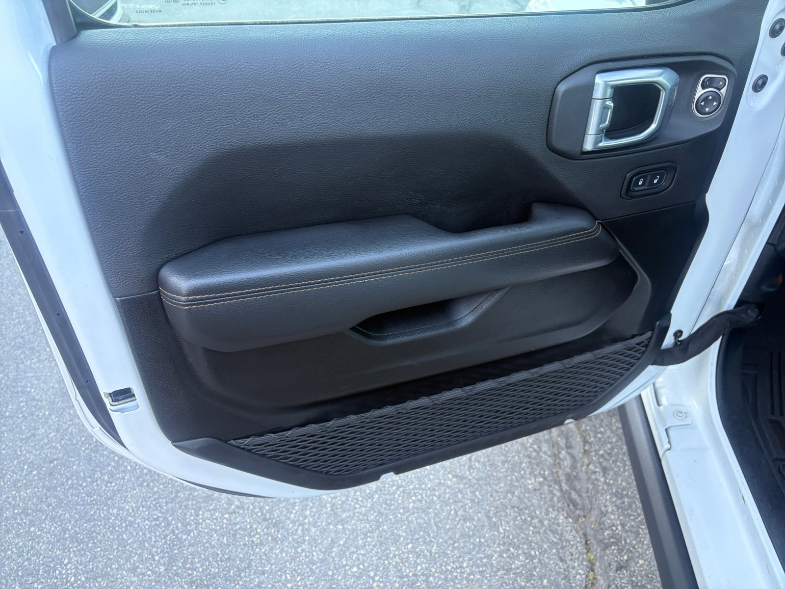 Used 2023 Jeep Gladiator Overland image 14