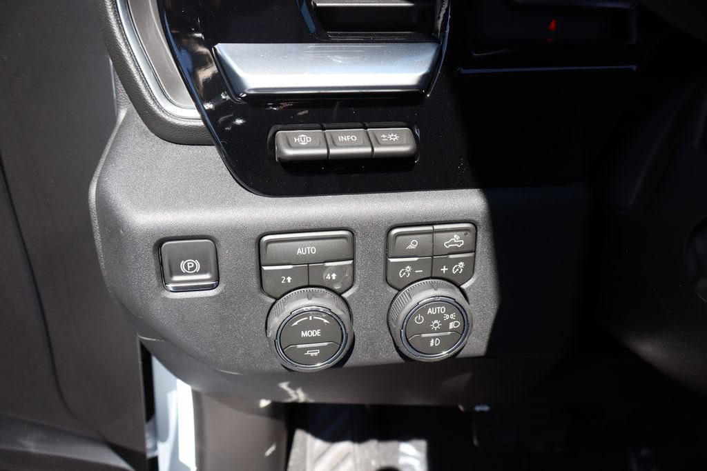 New 2026 Chevrolet Silverado 1500 LTZ w/ LTZ Premium Package AWD/4WD image 14