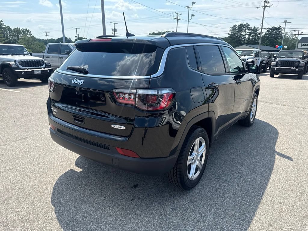 Certified 2023 Jeep Compass Latitude w/ Convenience Group AWD/4WD image 5