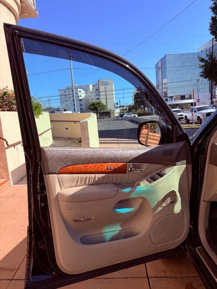 Used 2005 Lexus GX 470 image 24