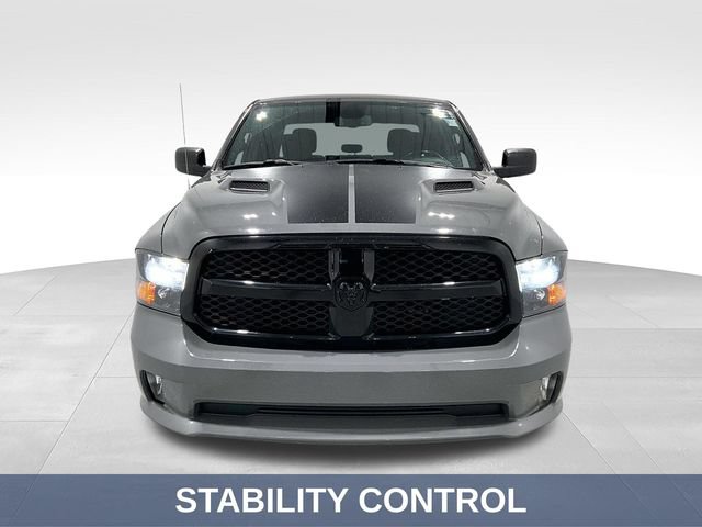 Used 2022 RAM 1500 Express w/ Ceramic Grey Express Package AWD/4WD image 3