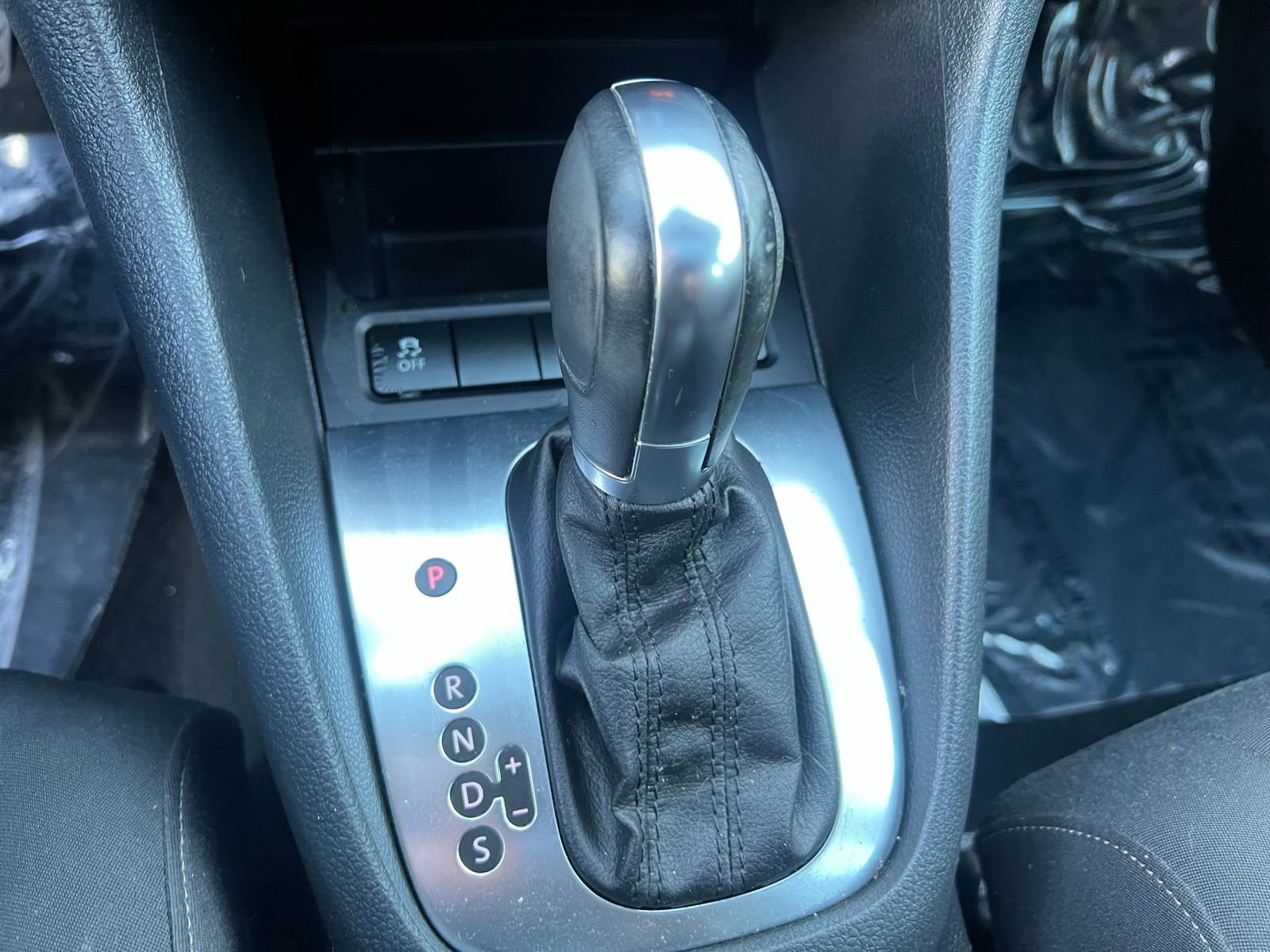 Used 2014 Volkswagen Golf 4-Door image 20