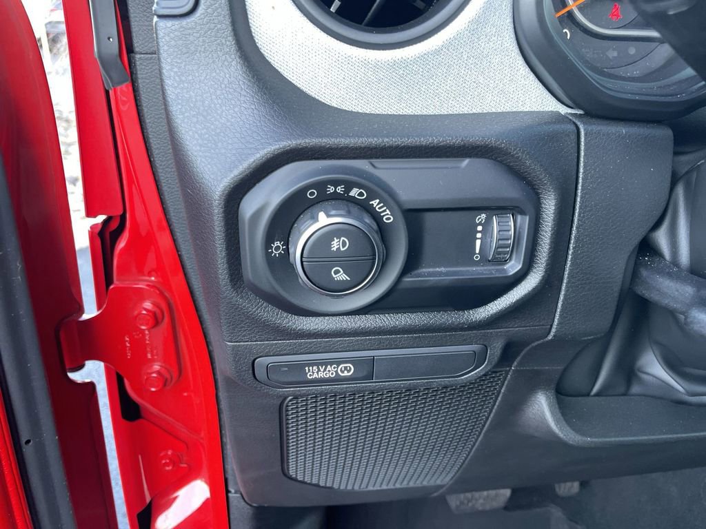 Used 2024 Jeep Gladiator Willys image 18