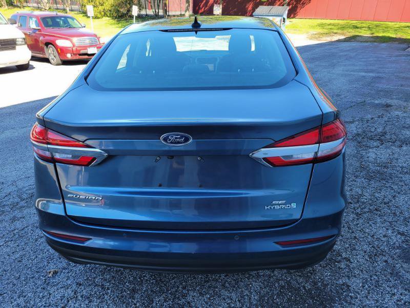 Used 2019 Ford Fusion SE FWD image 7