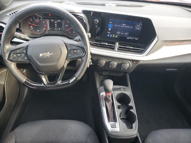 Certified 2024 Chevrolet Trax RS w/ Driver Confidence Package FWD image 10