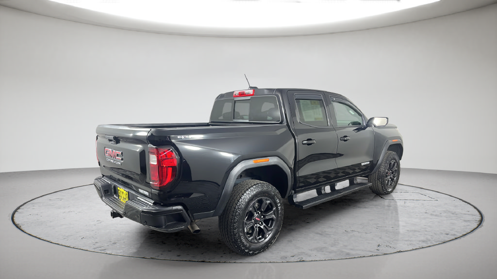 Used 2024 GMC Canyon Elevation w/ Elevation Premium Package AWD/4WD image 7