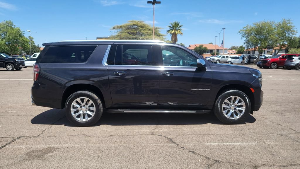 Used 2023 Chevrolet Suburban Premier AWD/4WD image 11